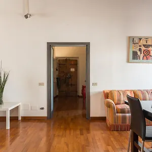  Apartment Via Del Teatro Pace
